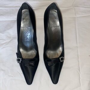 Ferragamo Black Satin Shoe with Heels. Rhinestone Hat Pin detail sz 7.5. EUC